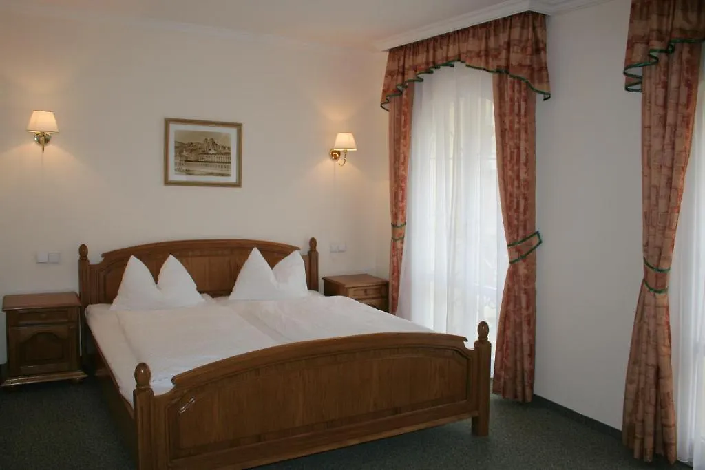 Villa Rosa Karlovy Vary 3*,